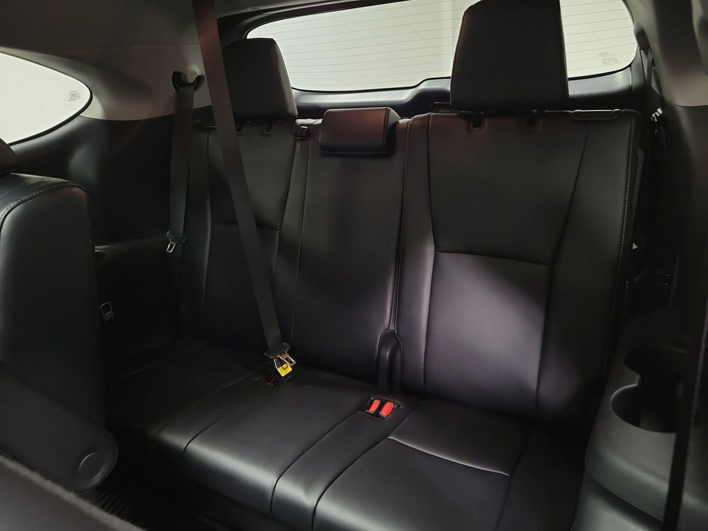 Used 2025 Toyota Highlander Platinum image 26