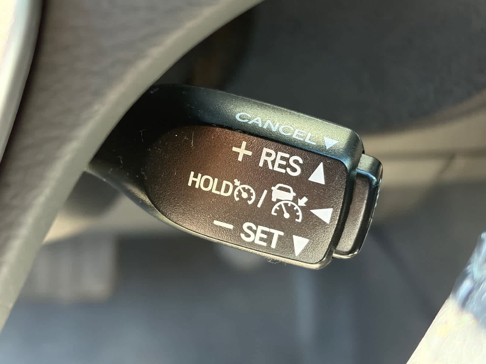 Used 2019 Toyota Corolla SE w/ Carpet Mat Package (TMS) FWD image 10