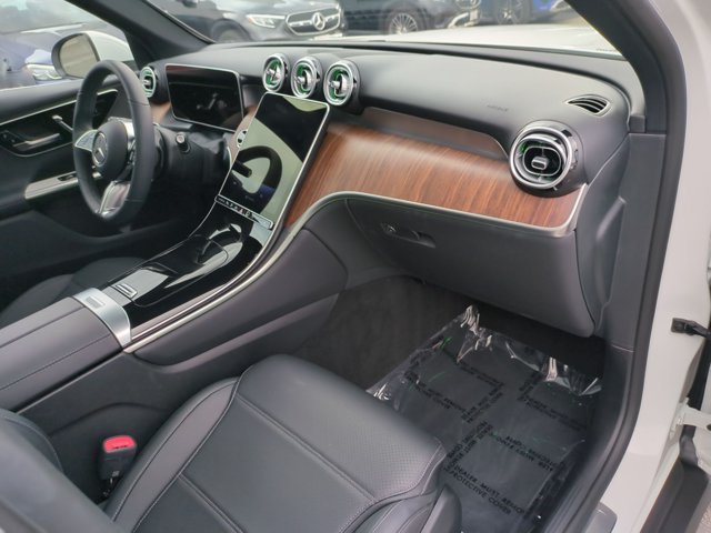 Certified 2025 Mercedes-Benz GLC 350e 4MATIC image 24