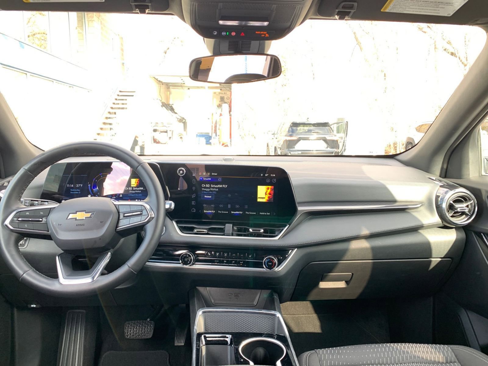 Used 2025 Chevrolet Equinox LT image 32