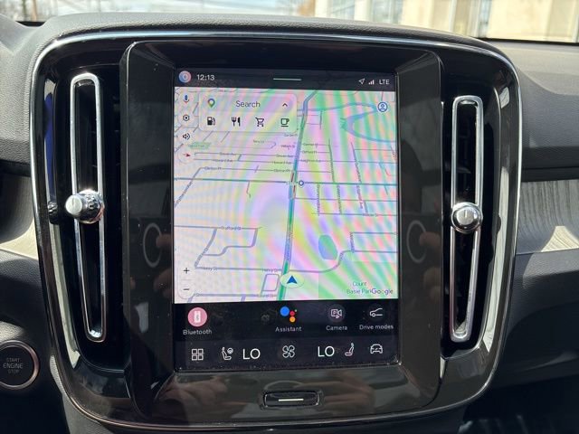 Used 2025 Volvo XC40 B5 Core image 23