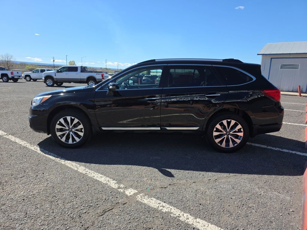 Used 2017 Subaru Outback 3.6R Touring image 4