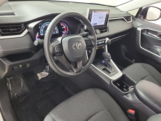 Used 2025 Toyota RAV4 XLE FWD image 18