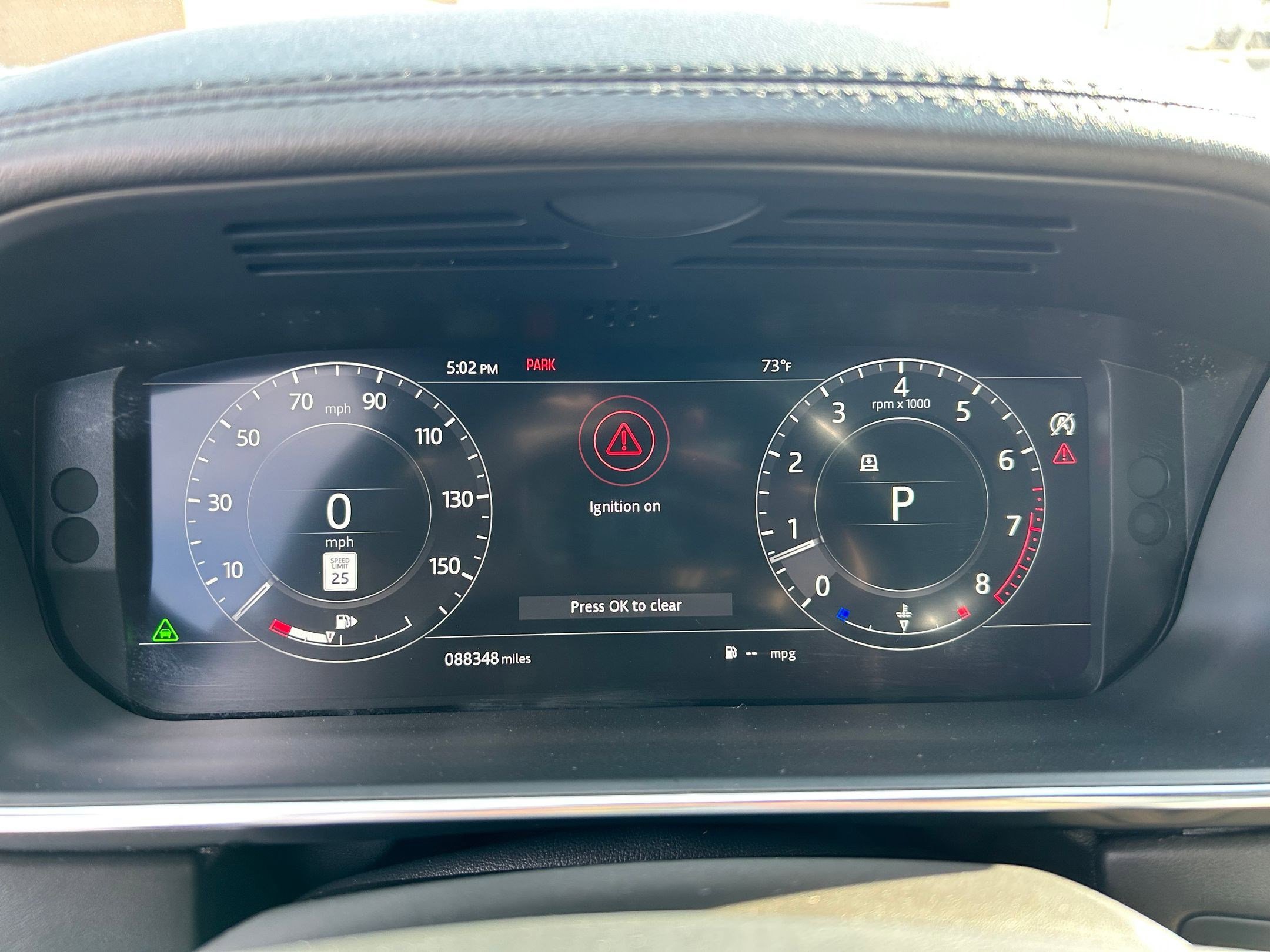 Used 2018 Land Rover Range Rover HSE AWD/4WD image 16