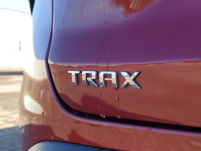 Used 2025 Chevrolet Trax LT w/ LT Convenience Package image 6