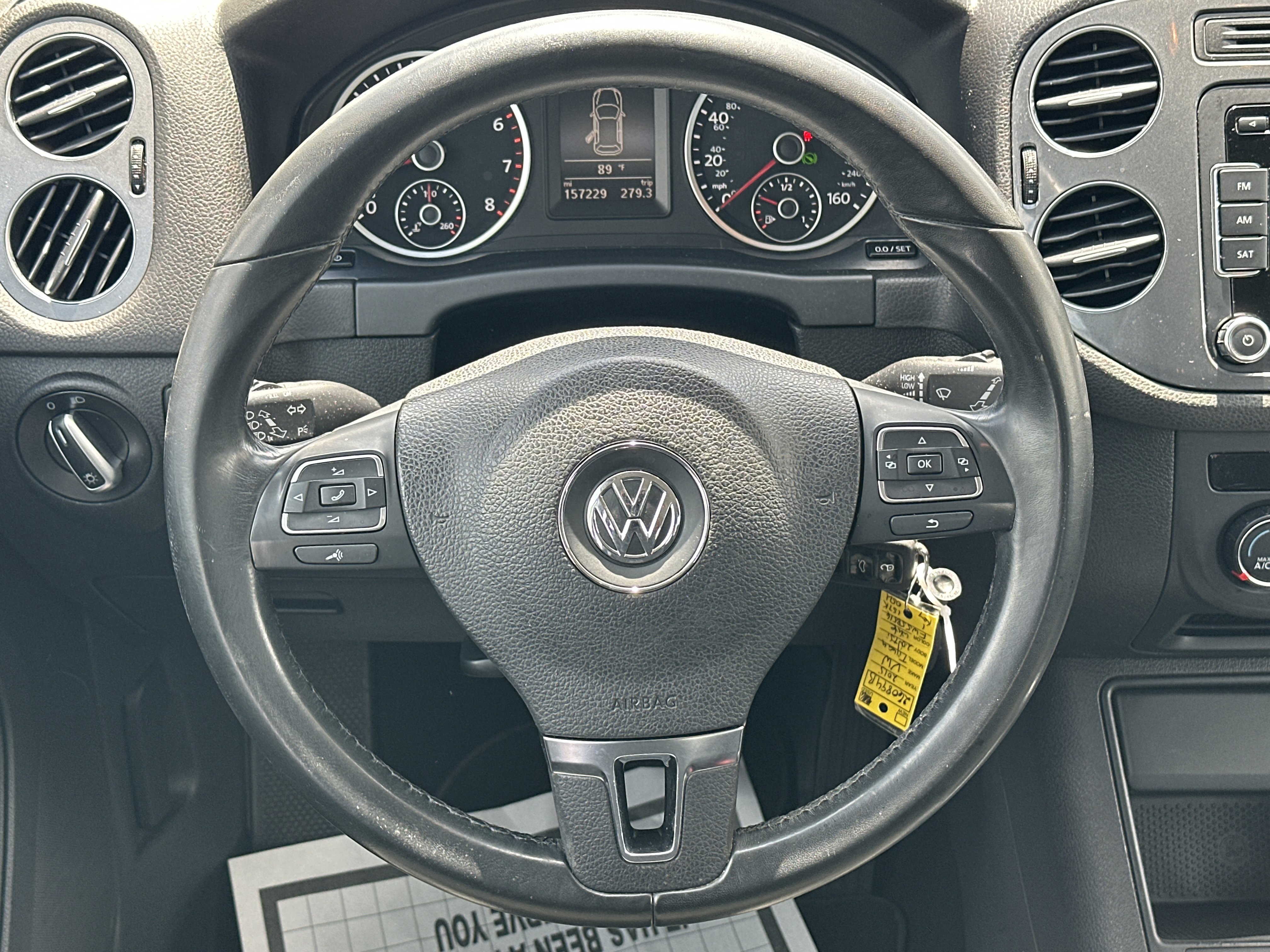 Used 2015 Volkswagen Tiguan SE FWD image 23
