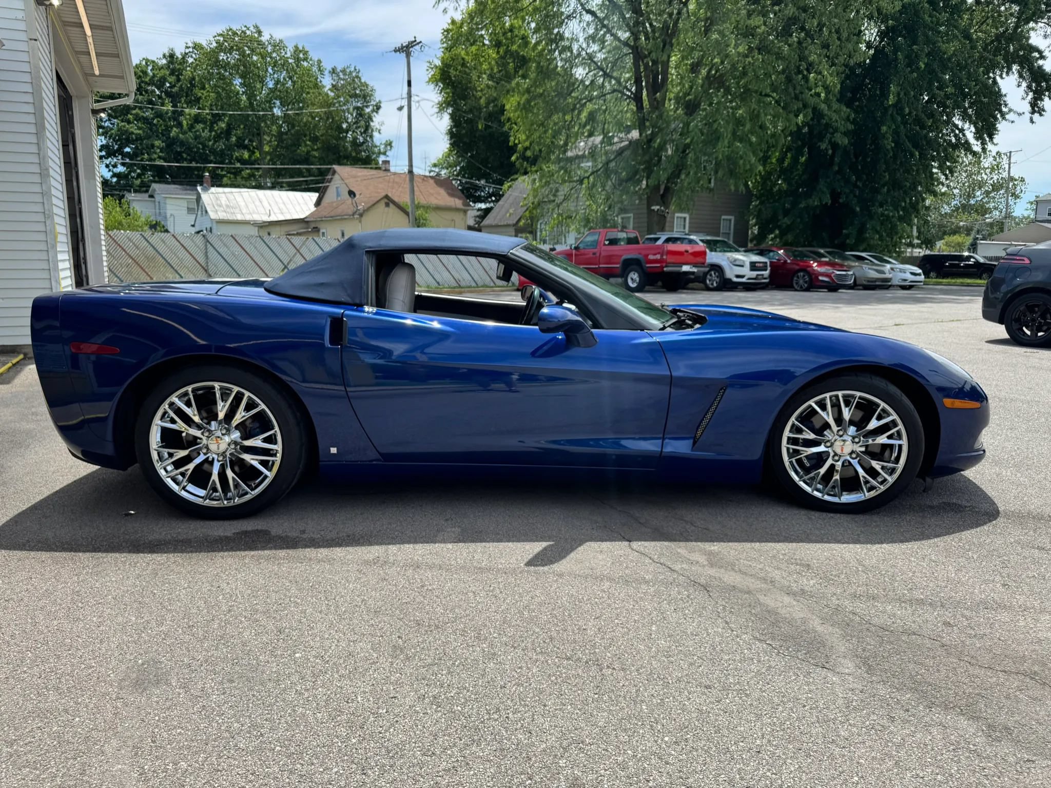 Used 2006 Chevrolet Corvette Convertible w/ Preferred Equipment Group RWD image 9
