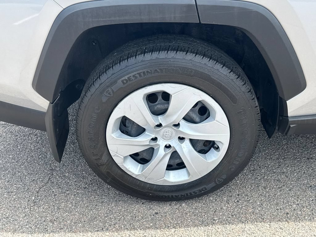 Used 2019 Toyota RAV4 LE w/ All Weather Liner Package AWD/4WD image 39