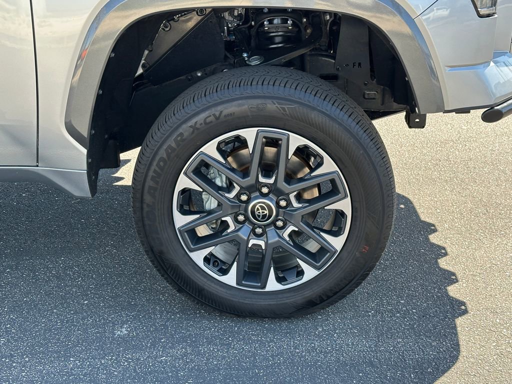Used 2022 Toyota Tundra Limited image 14