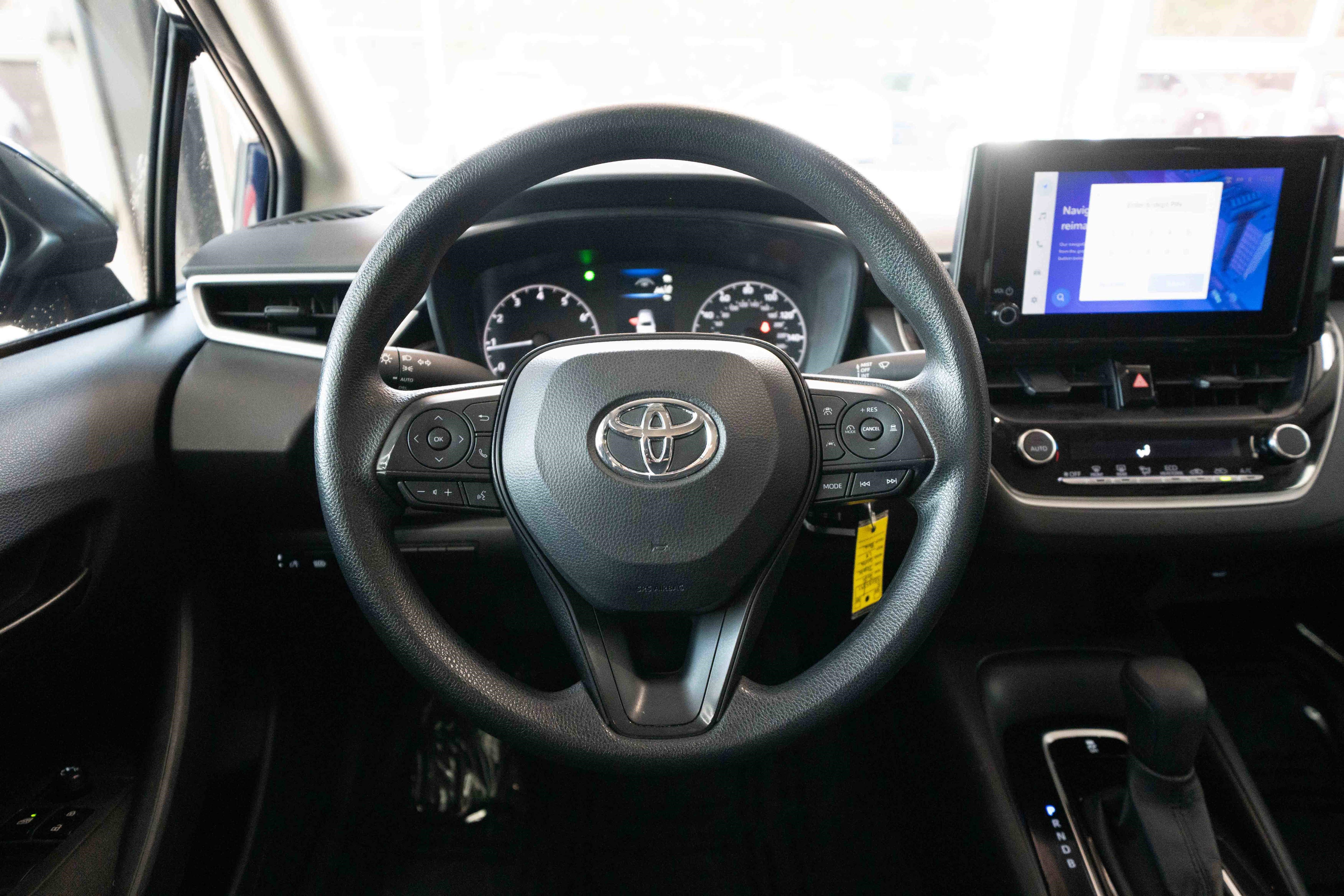 Used 2024 Toyota Corolla LE image 21