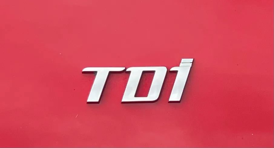 Used 2015 Volkswagen Beetle TDI FWD image 14