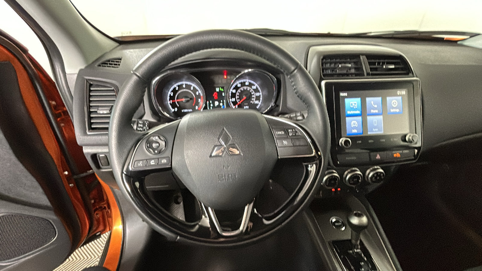 Used 2025 Mitsubishi Outlander Sport SE AWD/4WD image 16