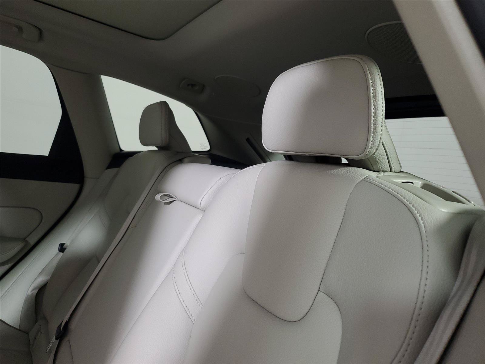 Certified 2023 Volvo XC60 B5 Plus w/ Climate Package AWD/4WD image 12