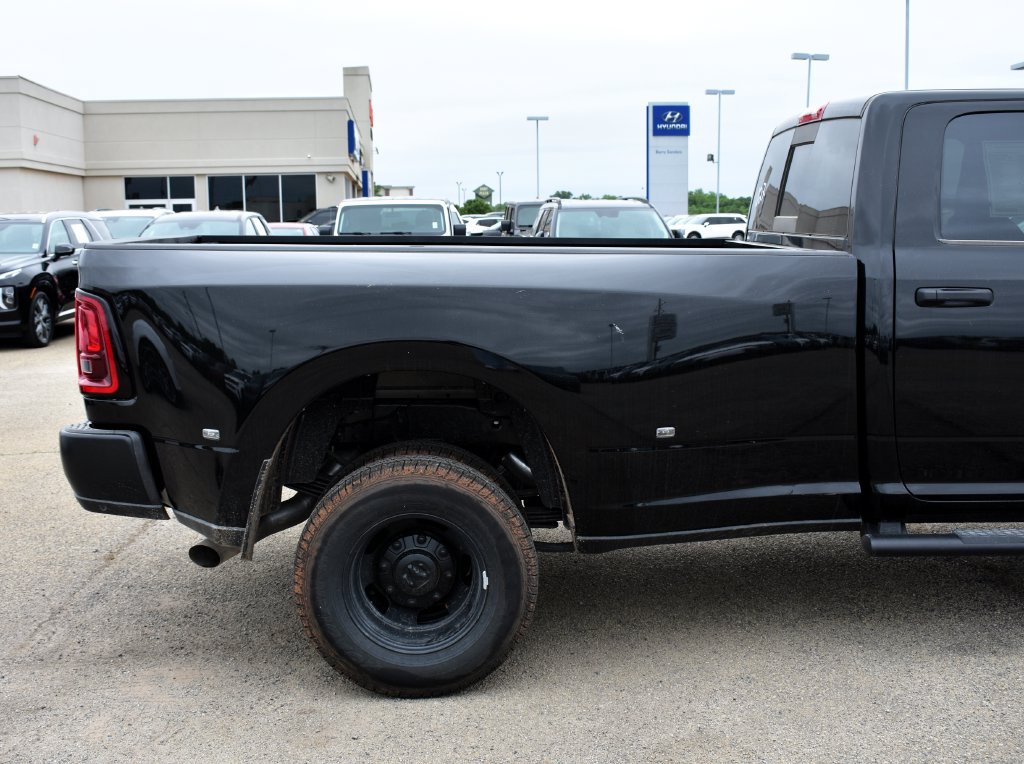 New 2026 RAM 3500 Tradesman AWD/4WD image 12