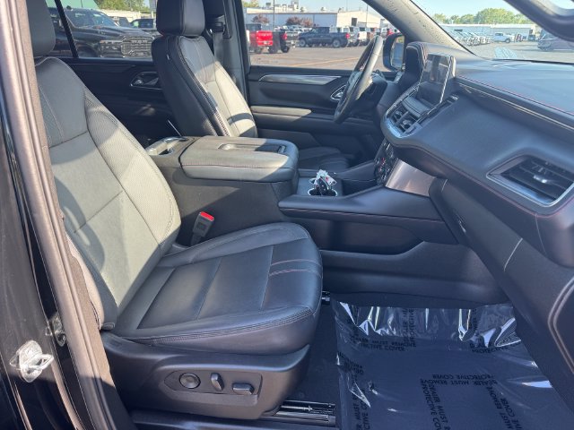 Used 2024 Chevrolet Suburban RST AWD/4WD image 14