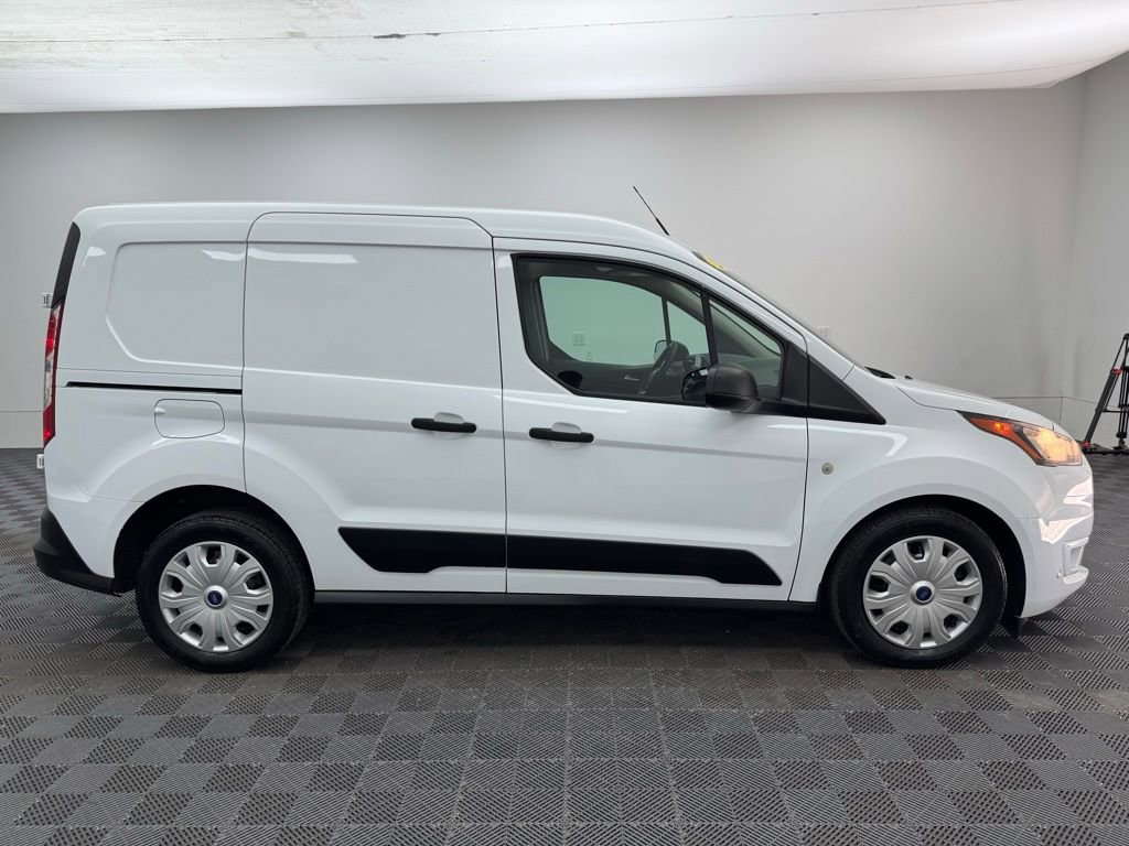 Used 2022 Ford Transit Connect XLT image 5