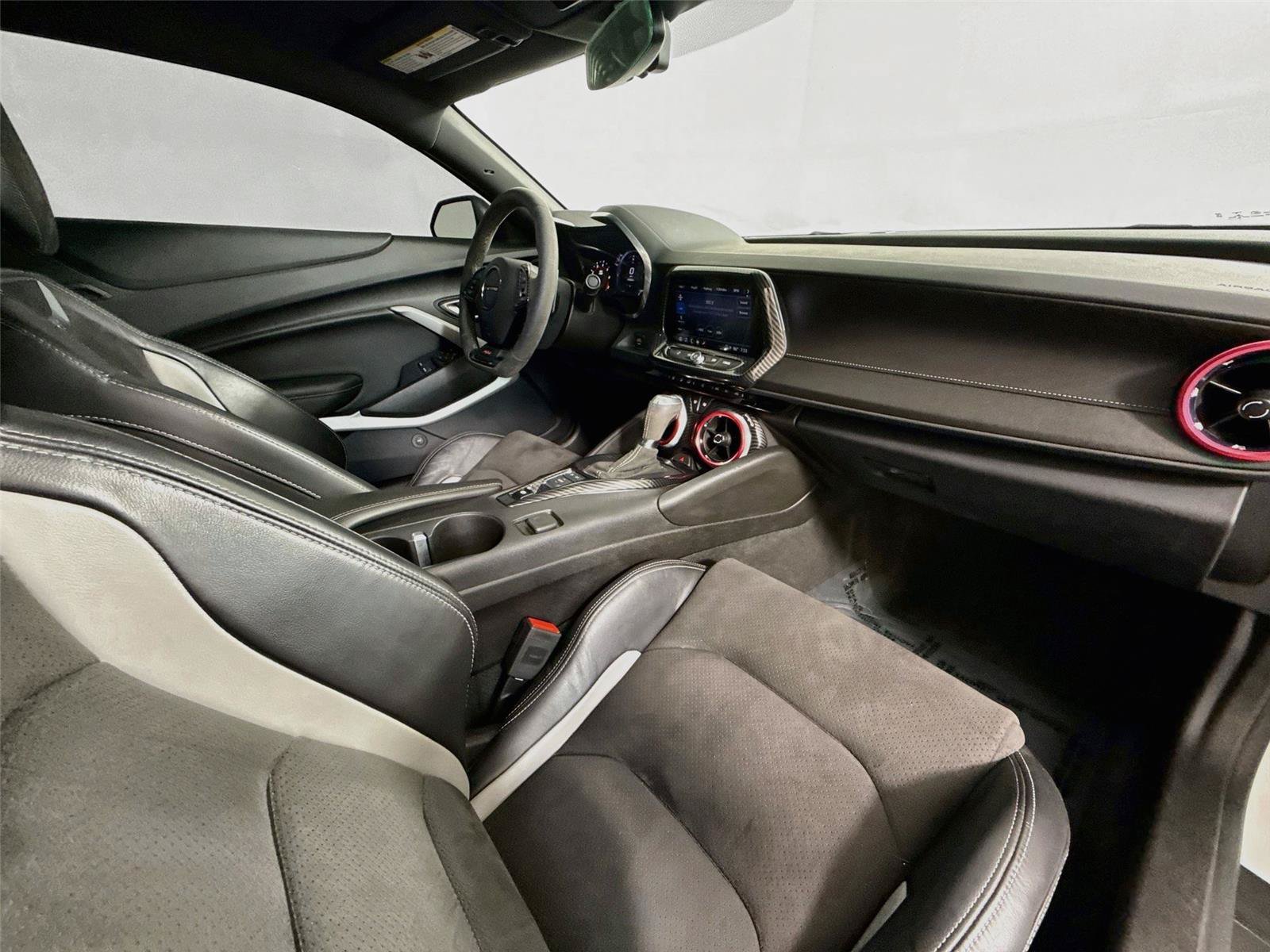 Used 2023 Chevrolet Camaro SS RWD image 28