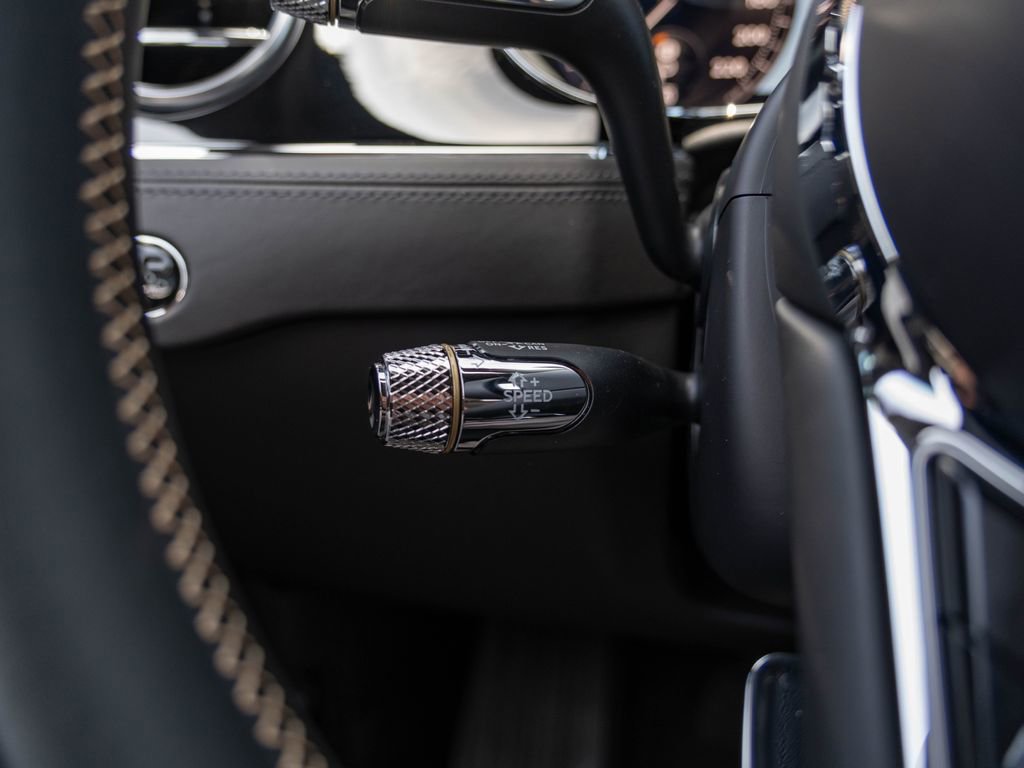 Used 2023 Bentley Continental GT V8 image 12