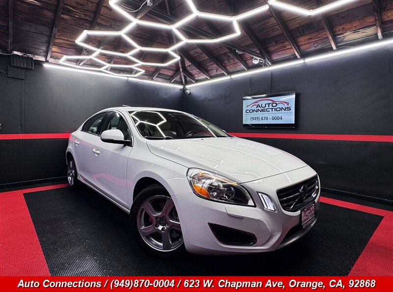 Used 2012 Volvo S60 T5 w/ Climate Pkg FWD image 1