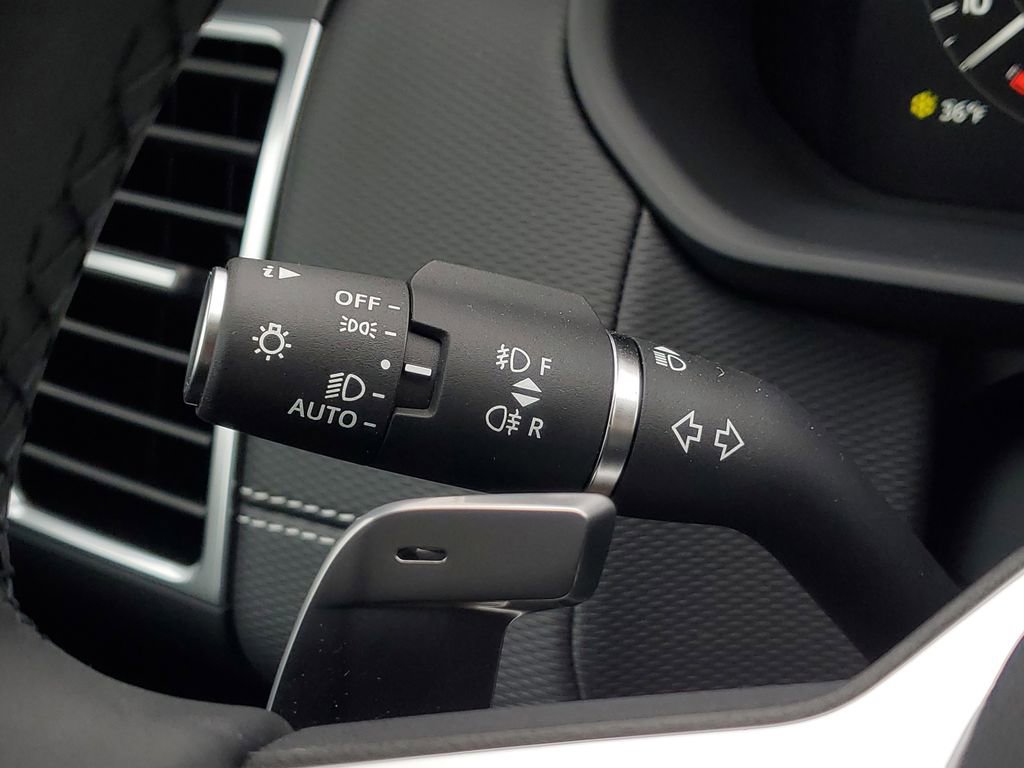 New 2026 Land Rover Discovery Dynamic SE image 14