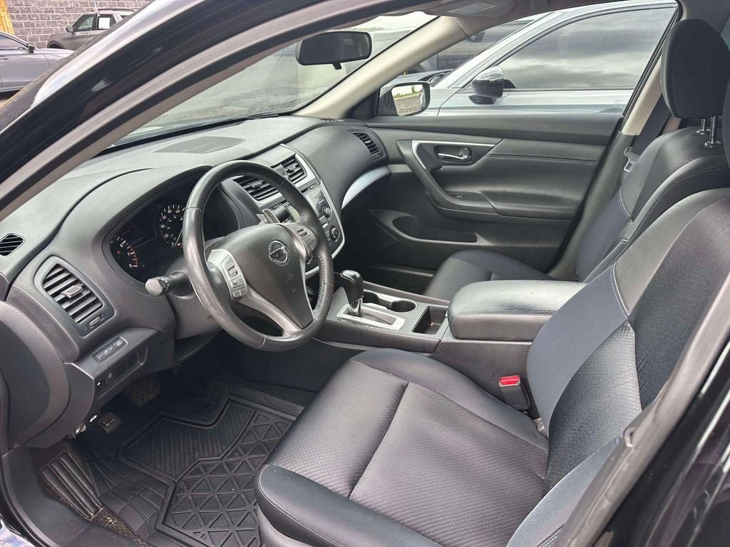 Used 2017 Nissan Altima 2.5 SR FWD image 14