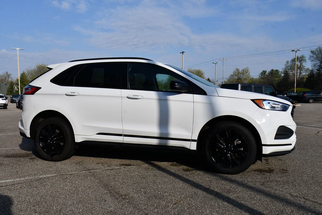 Used 2024 Ford Edge SE w/ Black Appearance Package AWD/4WD image 8