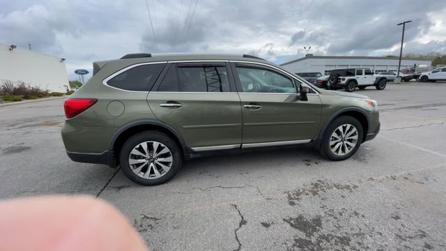 Used 2017 Subaru Outback 3.6R Touring AWD/4WD image 10