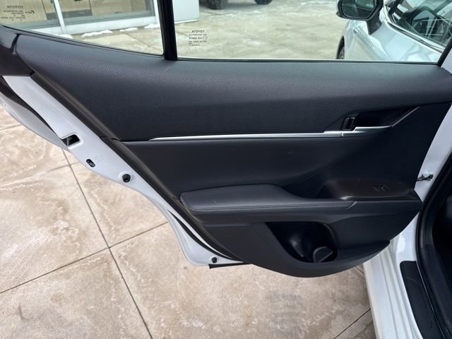 Used 2021 Toyota Camry XLE image 26