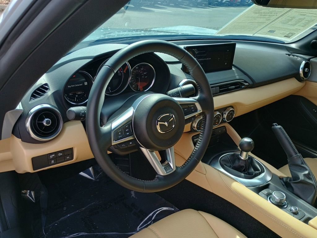 Used 2025 MAZDA MX-5 Miata RF Grand Touring image 11