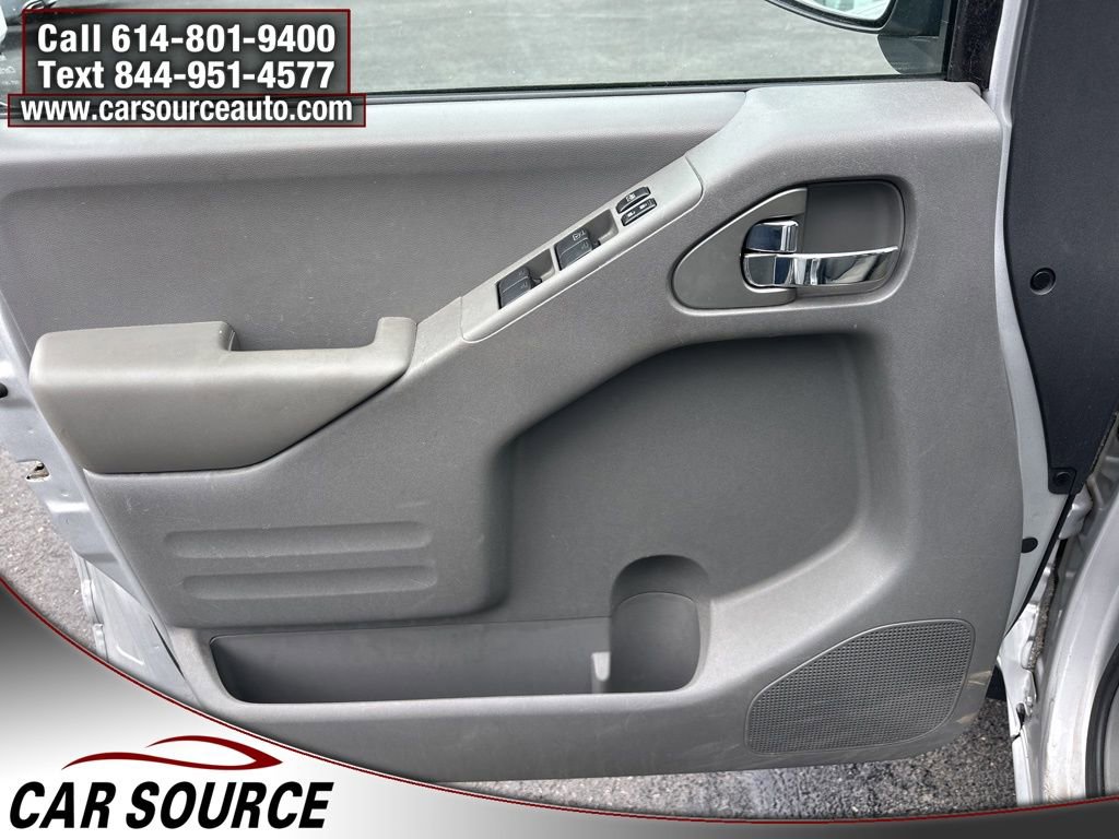 Used 2018 Nissan Frontier SV image 12