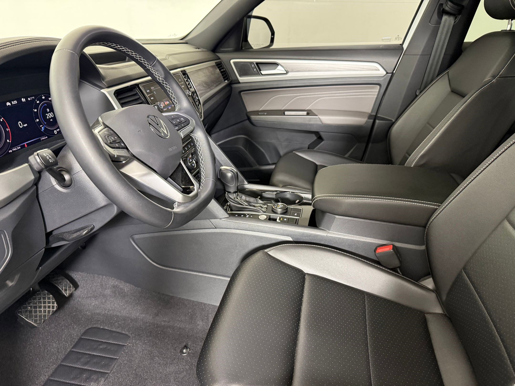 Used 2022 Volkswagen Atlas Cross Sport SE image 22