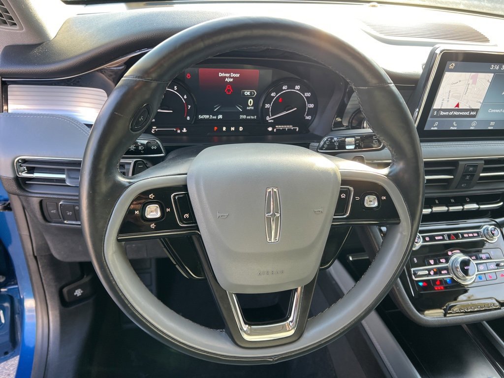 Used 2020 Lincoln Corsair Standard w/ Premium Package image 15