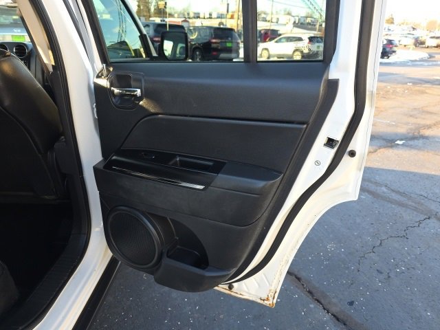 Used 2014 Jeep Patriot Limited image 33