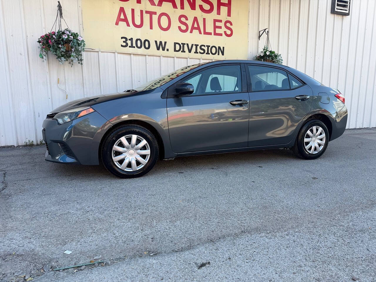 Used 2016 Toyota Corolla L FWD image 8