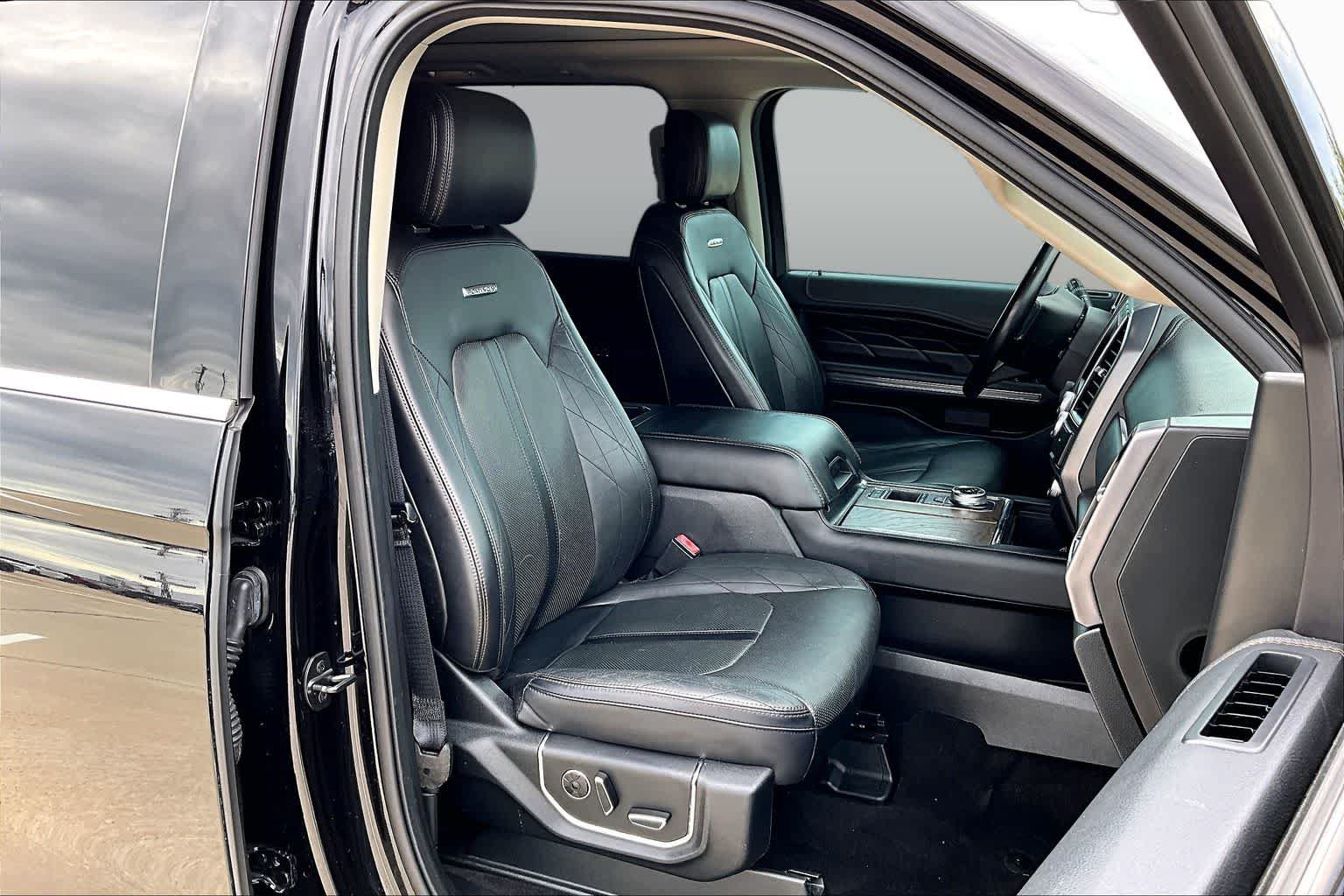 Certified 2019 Ford Expedition Platinum RWD image 8