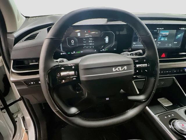 New 2027 Kia Carnival SX w/ Dark Edition Package FWD image 11