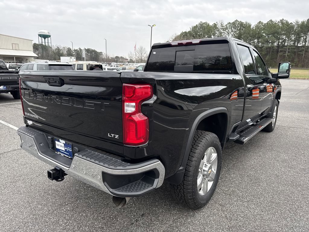 Used 2022 Chevrolet Silverado 2500 LTZ w/ LTZ Plus Package image 7