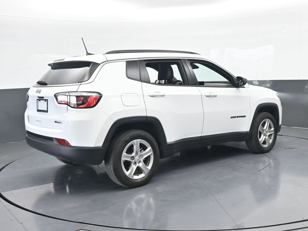 Used 2023 Jeep Compass Latitude image 6