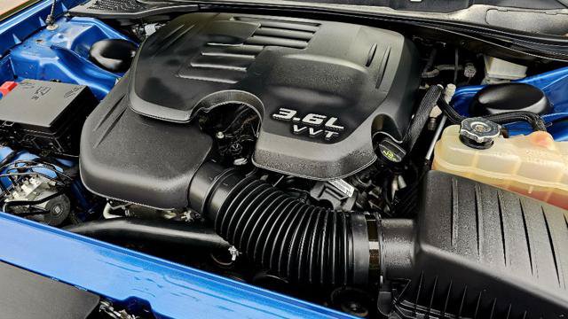 Used 2020 Dodge Challenger GT w/ Driver Convenience Group AWD/4WD image 9