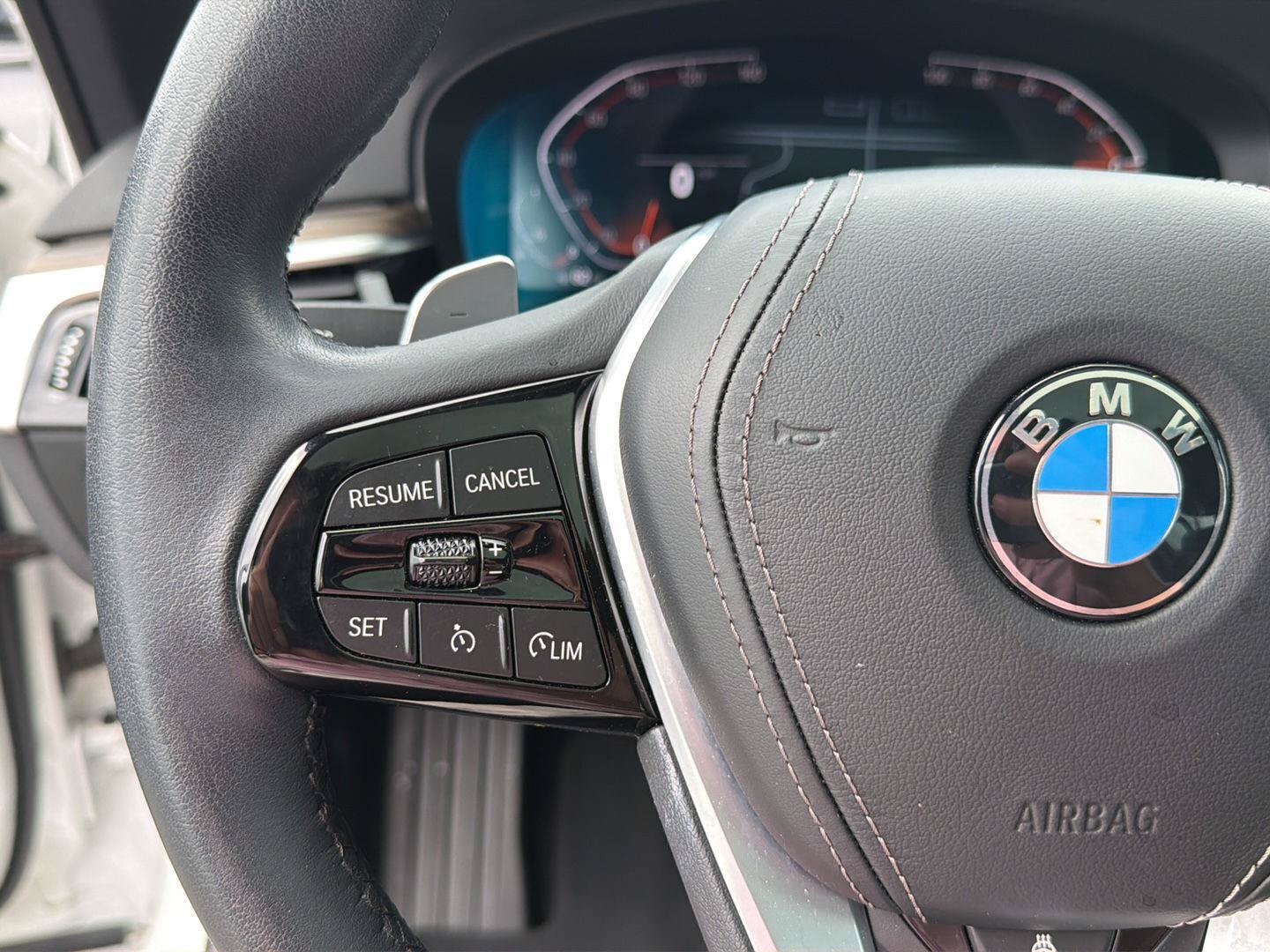 Used 2023 BMW 540i xDrive AWD/4WD image 20