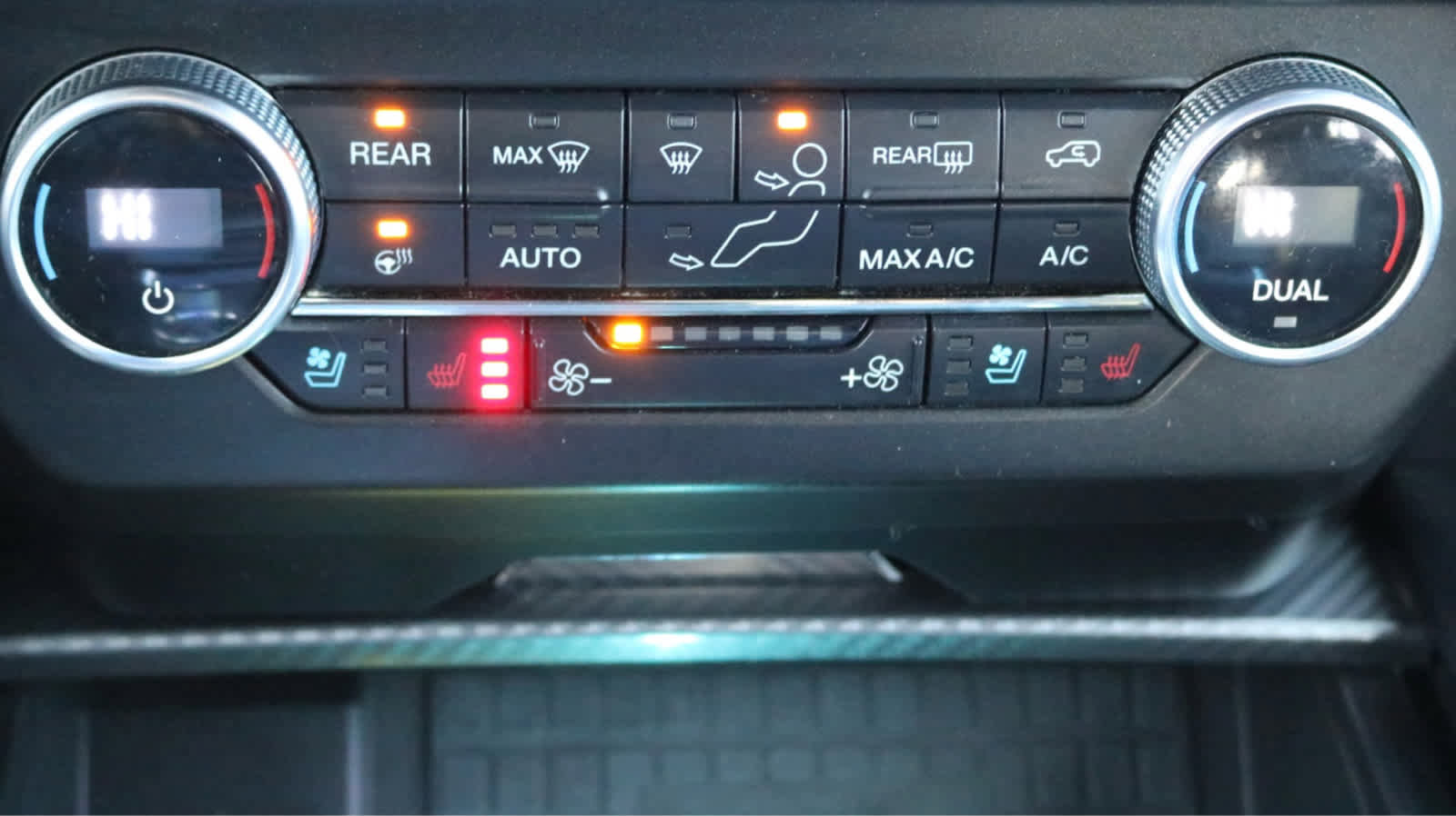 Used 2020 Ford Expedition Max Limited w/ Equipment Group 303A AWD/4WD image 19
