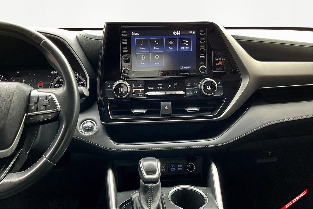 Used 2022 Toyota Highlander XLE image 8