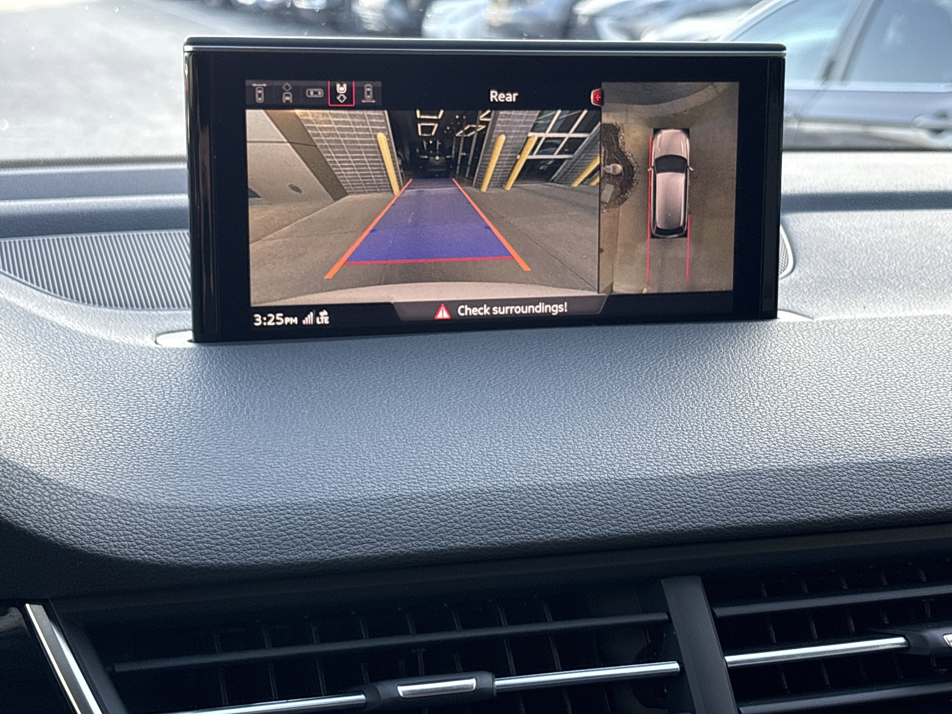 Used 2019 Audi Q7 3.0T Prestige image 25