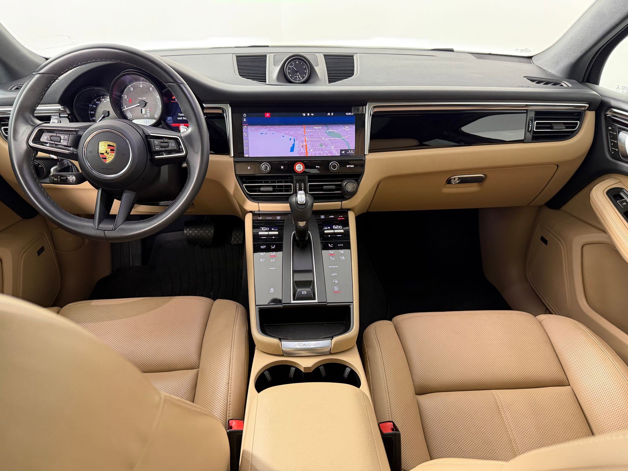 Certified 2023 Porsche Macan image 20