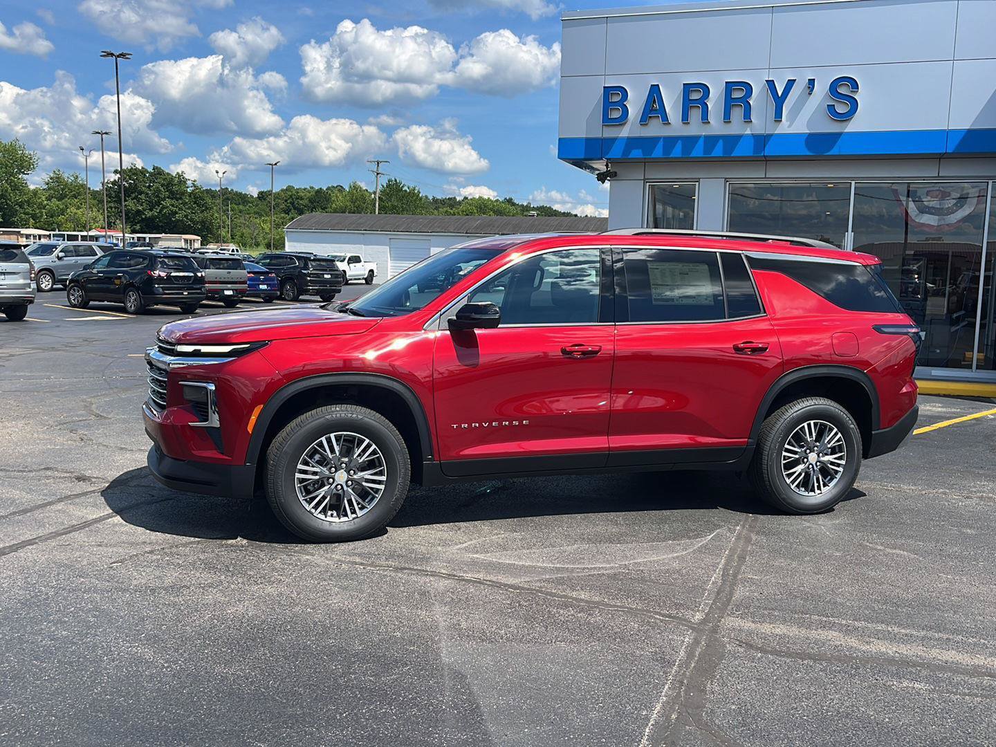 New 2026 Chevrolet Traverse LT w/ Driver Confidence Package AWD/4WD image 2