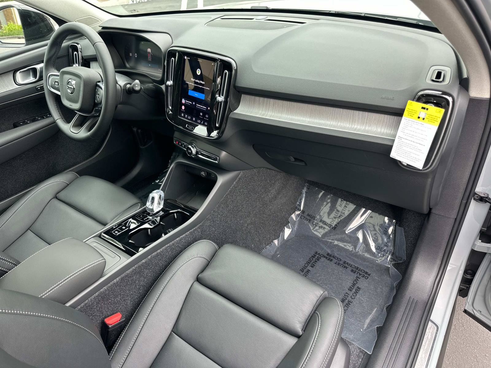 New 2026 Volvo XC40 B5 Plus w/ Protection Package Premier AWD/4WD image 21