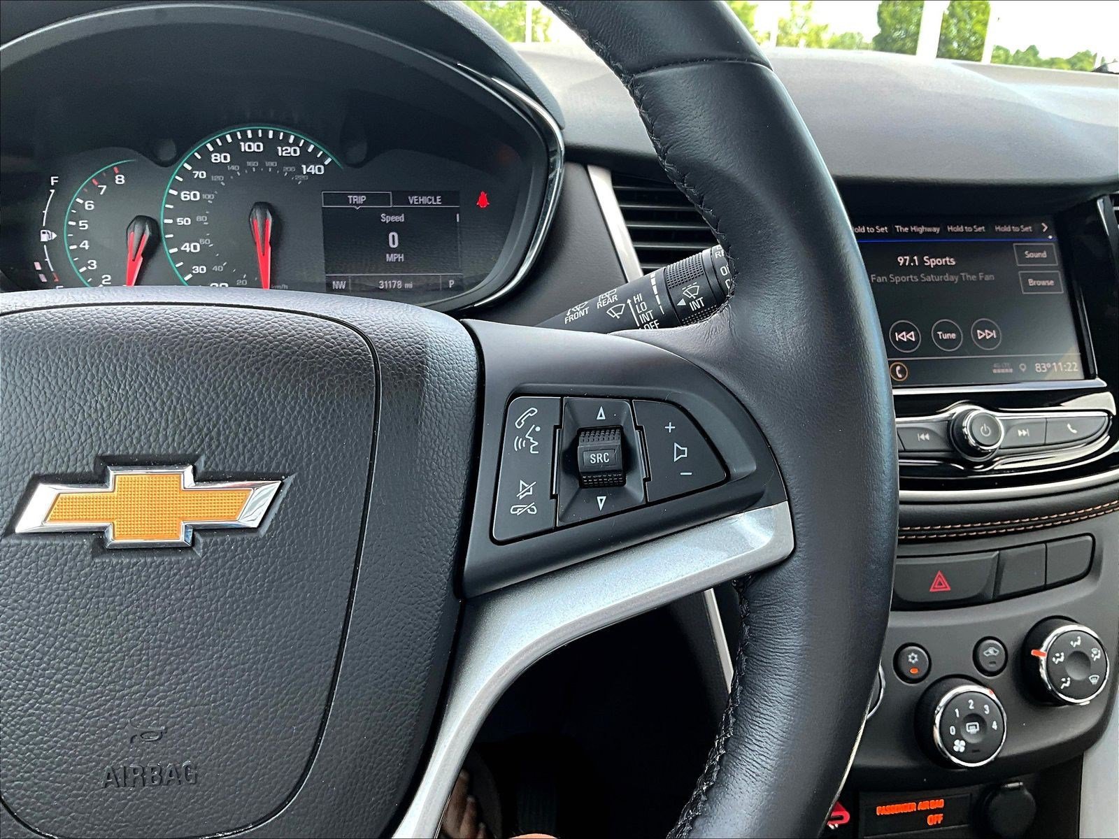 Used 2022 Chevrolet Trax LT w/ LT Convenience Package AWD/4WD image 12