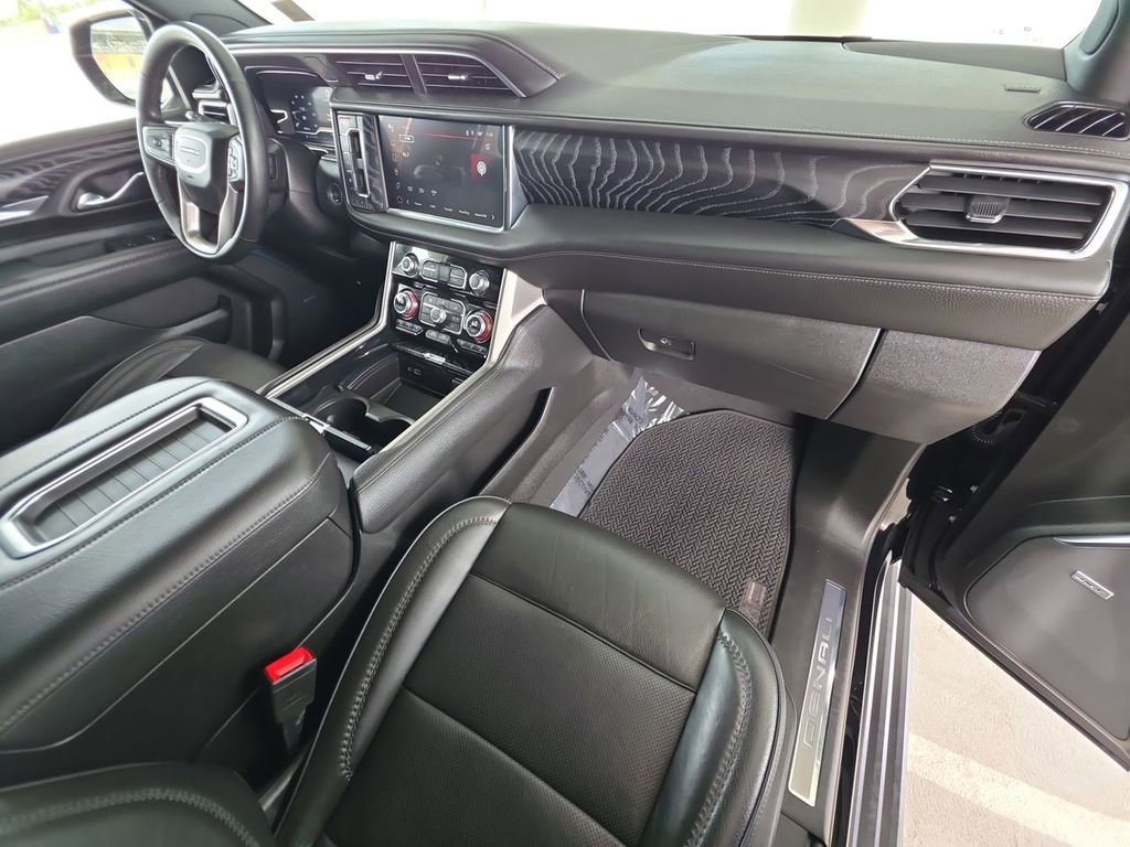 Used 2023 GMC Yukon Denali w/ Max Trailering Package image 30