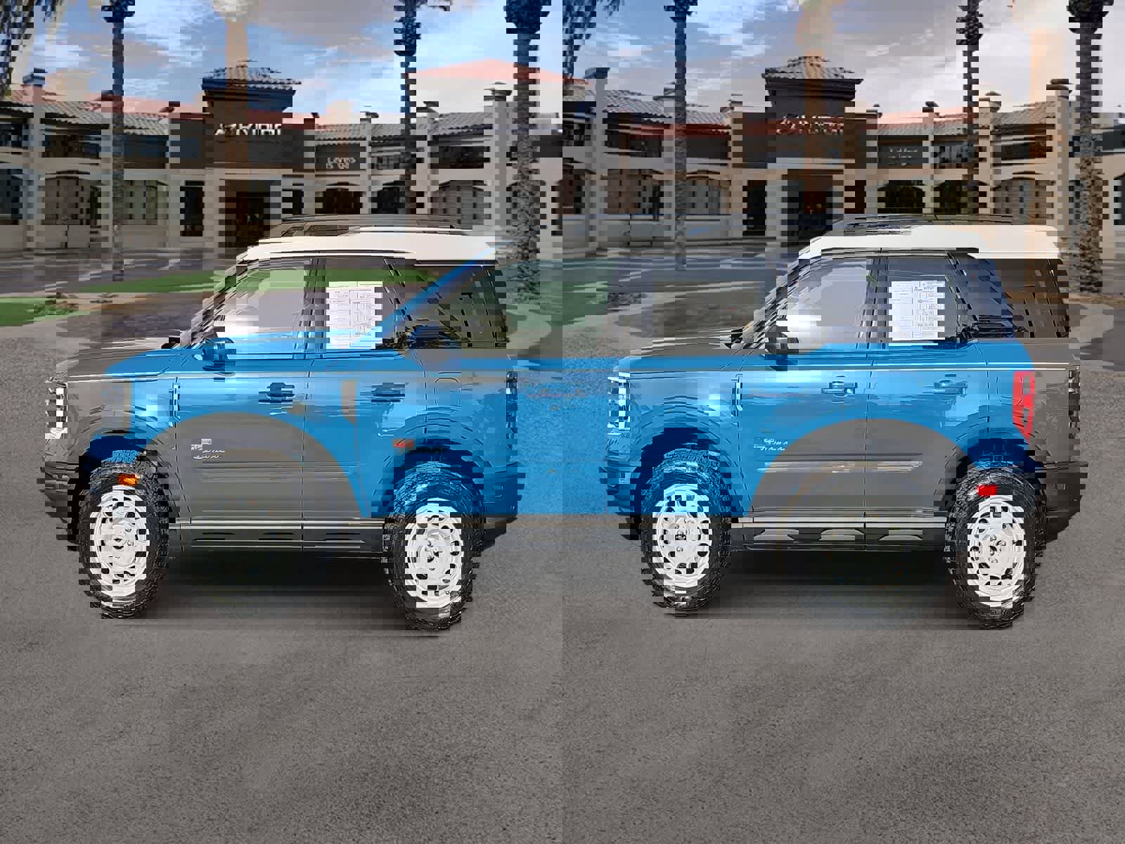 Used 2023 Ford Bronco Sport Heritage Limited image 5