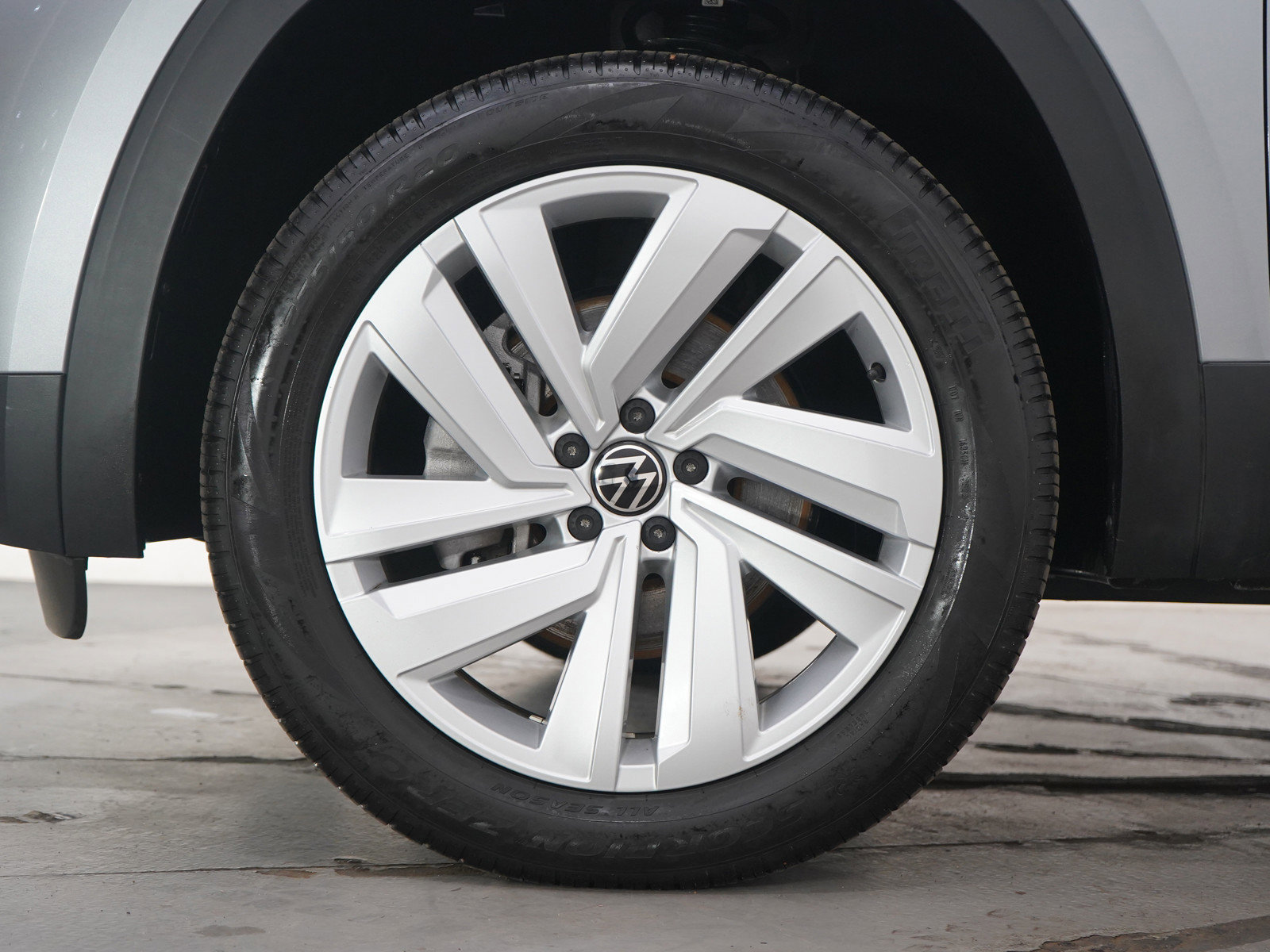 Used 2023 Volkswagen Atlas Cross Sport SE image 30